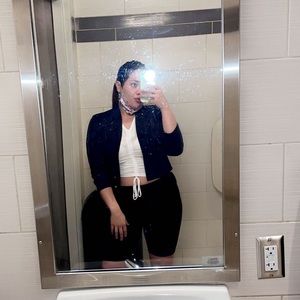 Meet your Posher, Alejandra